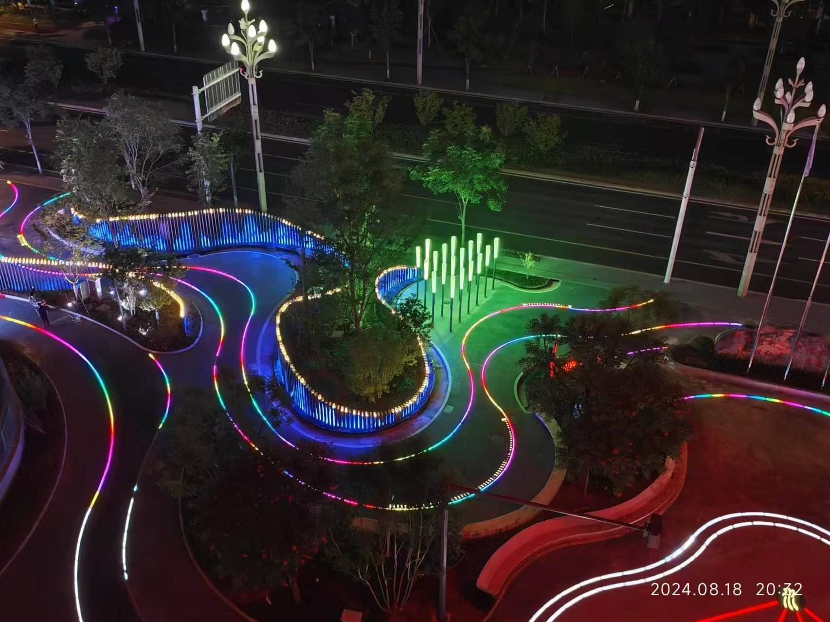 四川營(yíng)山中醫(yī)院景觀(guān)亮化燈具案例